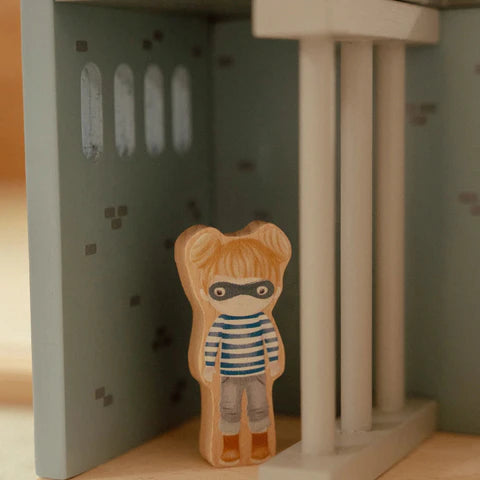 Little Dutch - Police station FSC - Grace and Fox