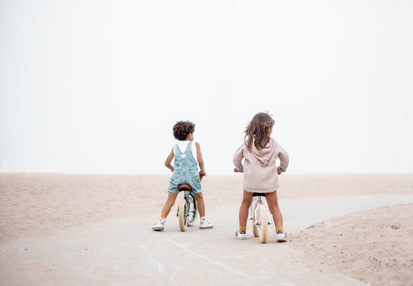 Banwood Vintage Balance Bike - White - Grace and Fox