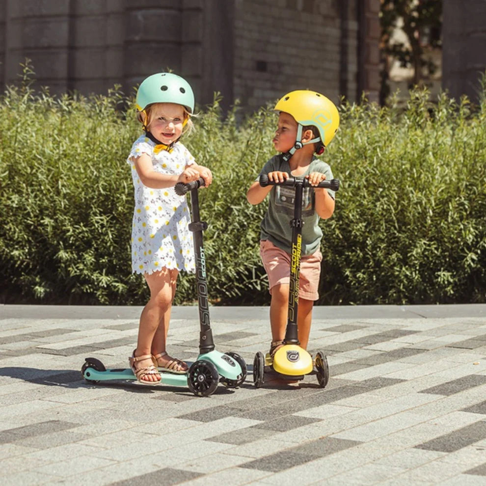 Scoot & Ride Highwaykick 3 LED Scooter - Blueberry - Grace and Fox