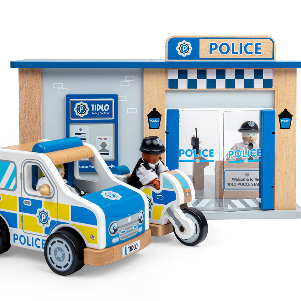 Tidlo Wooden Police Toy Bundle - Grace and Fox