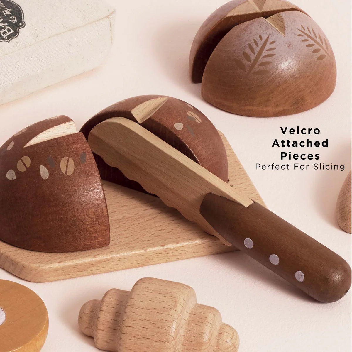 Le Toy Van Artisan Bread and Knife Set