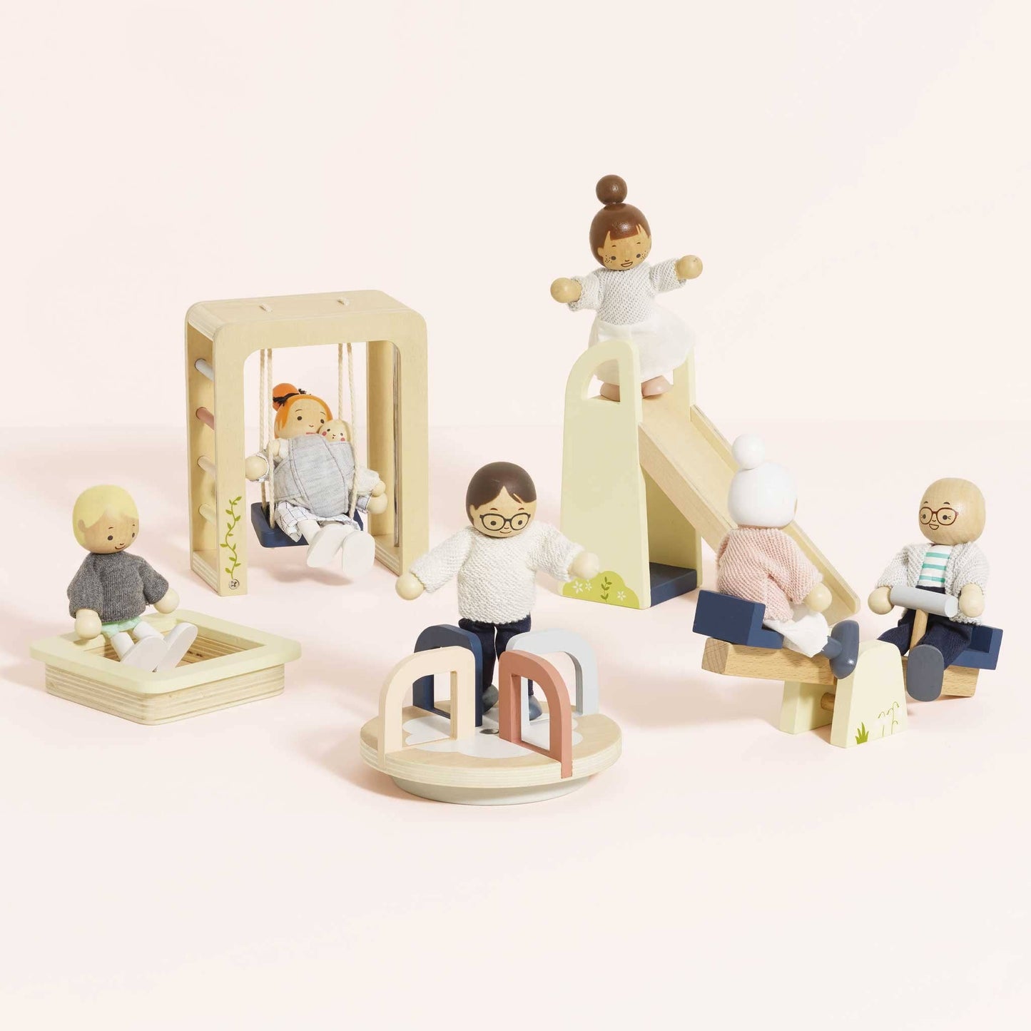 Le Toy Van Dolls House - Outdoor Play Furniture Set - Grace and Fox