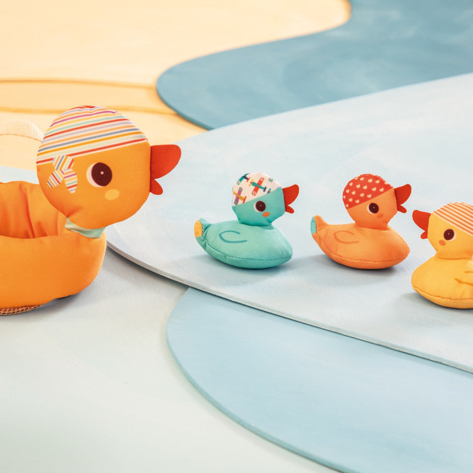 Lilliputiens -Mama duck and her magnetized ducklings - Grace and Fox