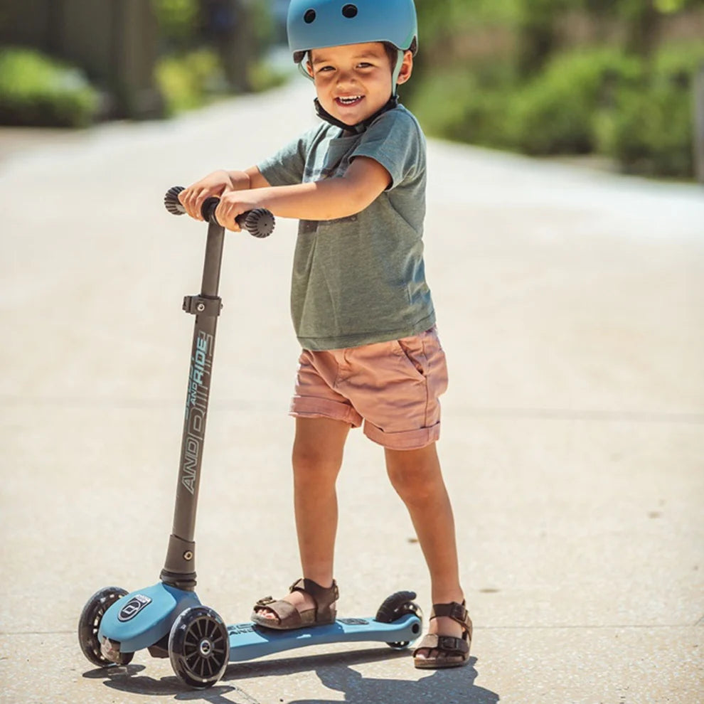 Scoot & Ride Highwaykick 3 LED Scooter - Steel - Grace and Fox
