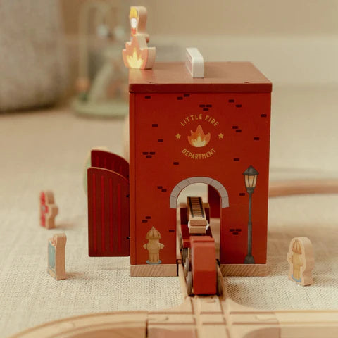 Little Dutch - Fire Station FSC - Grace and Fox