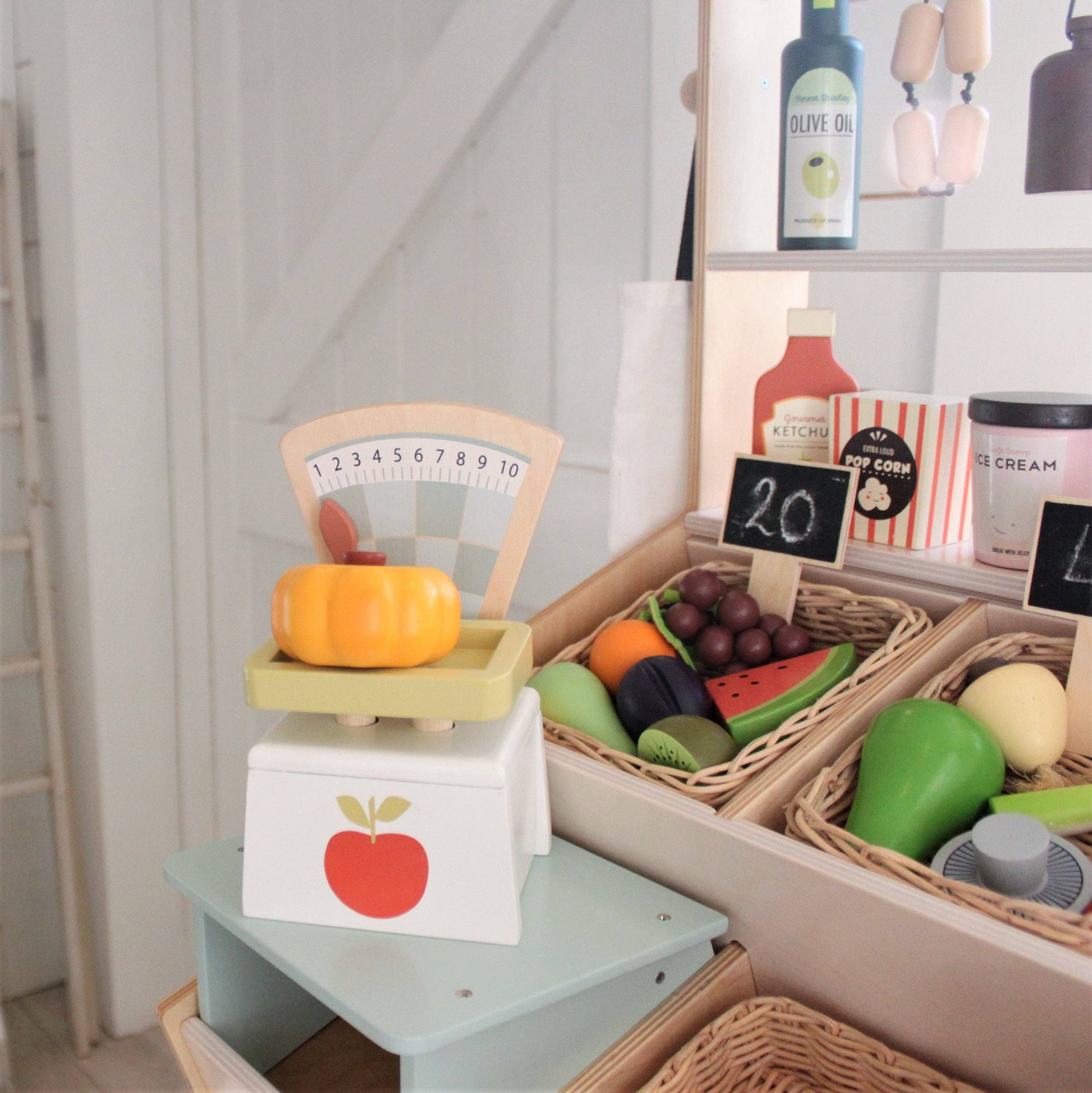 Tender Leaf Toys Wooden Market Scales - Grace and Fox