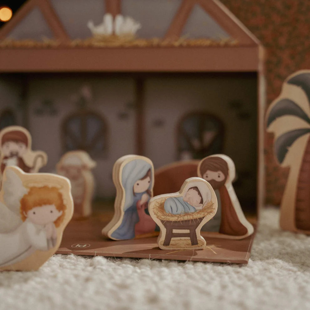 Little Dutch - Christmas Nativity Scene - Grace and Fox