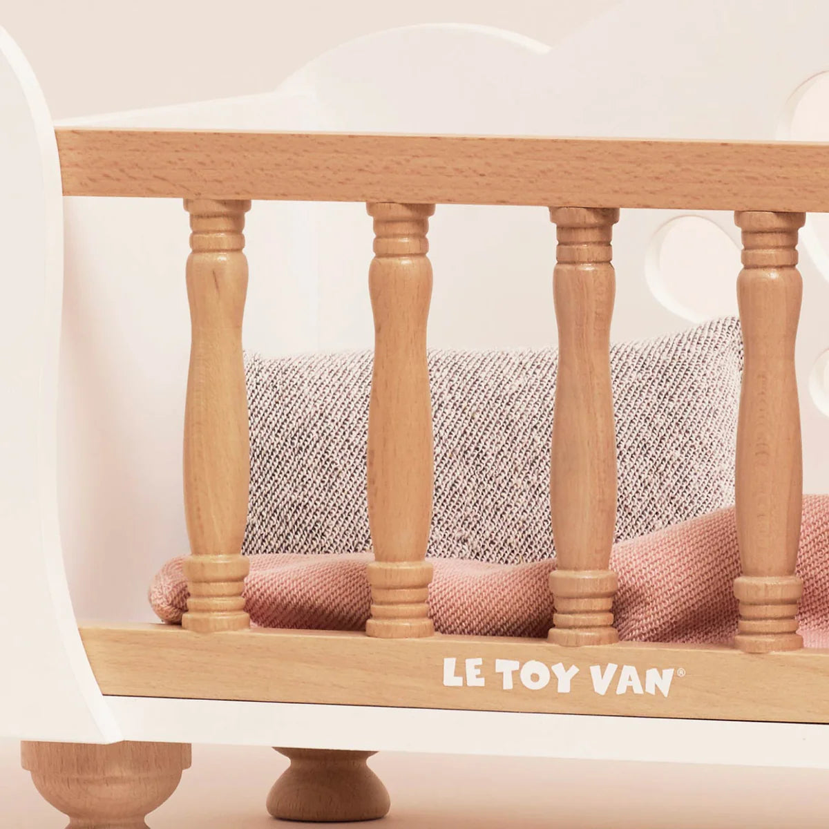 Le Toy Van Dolls Wooden Cot