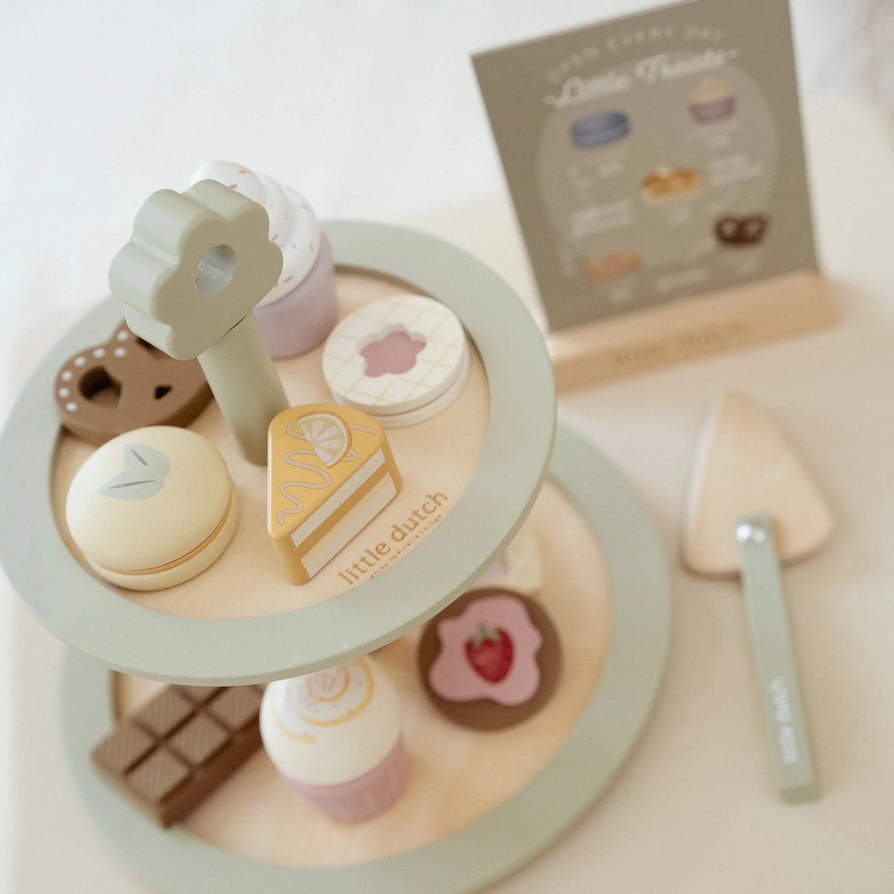 Little Dutch wooden cake stand with wooden pastries