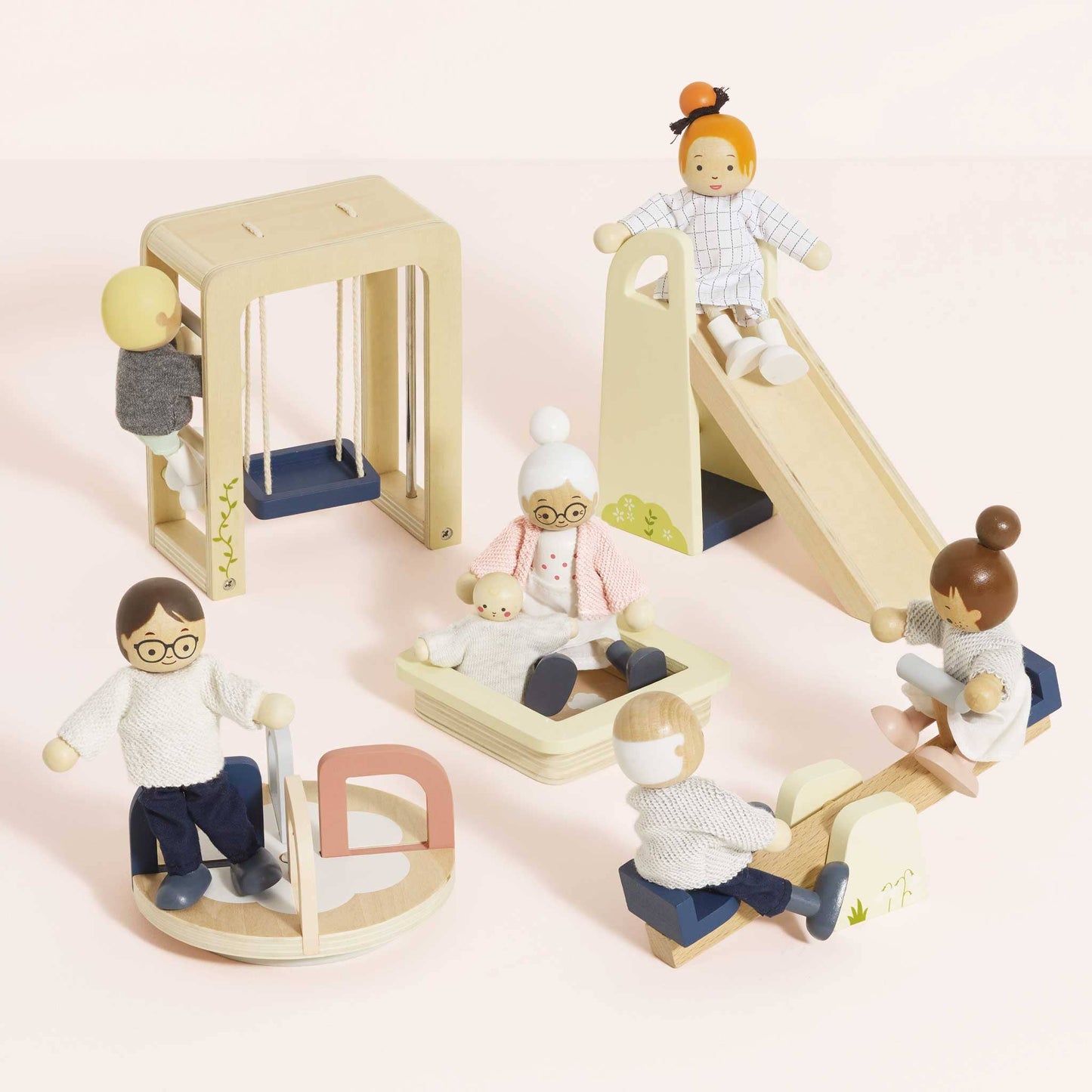 Le Toy Van Dolls House - Outdoor Play Furniture Set - Grace and Fox