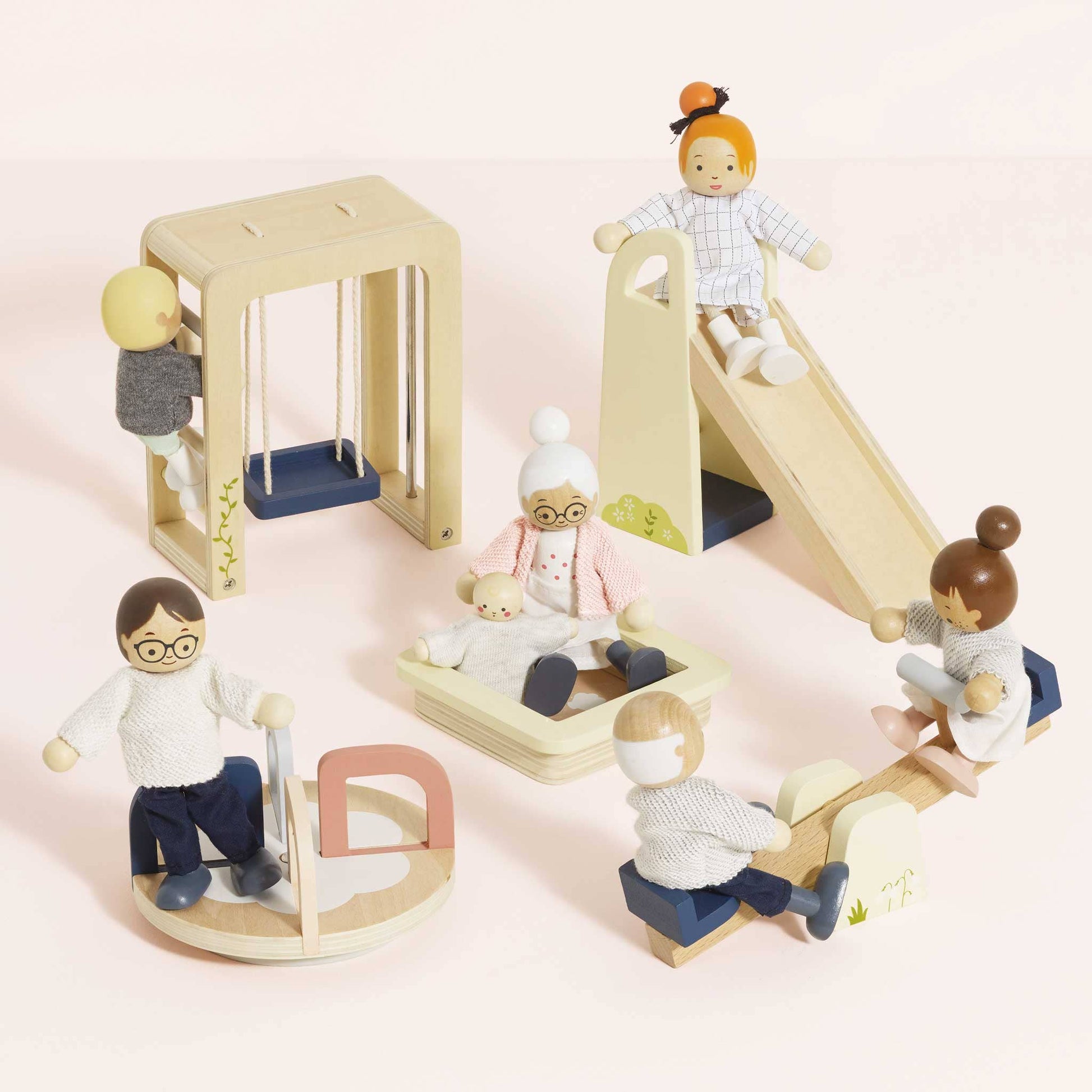 Le Toy Van Dolls House - Outdoor Play Furniture Set - Grace and Fox