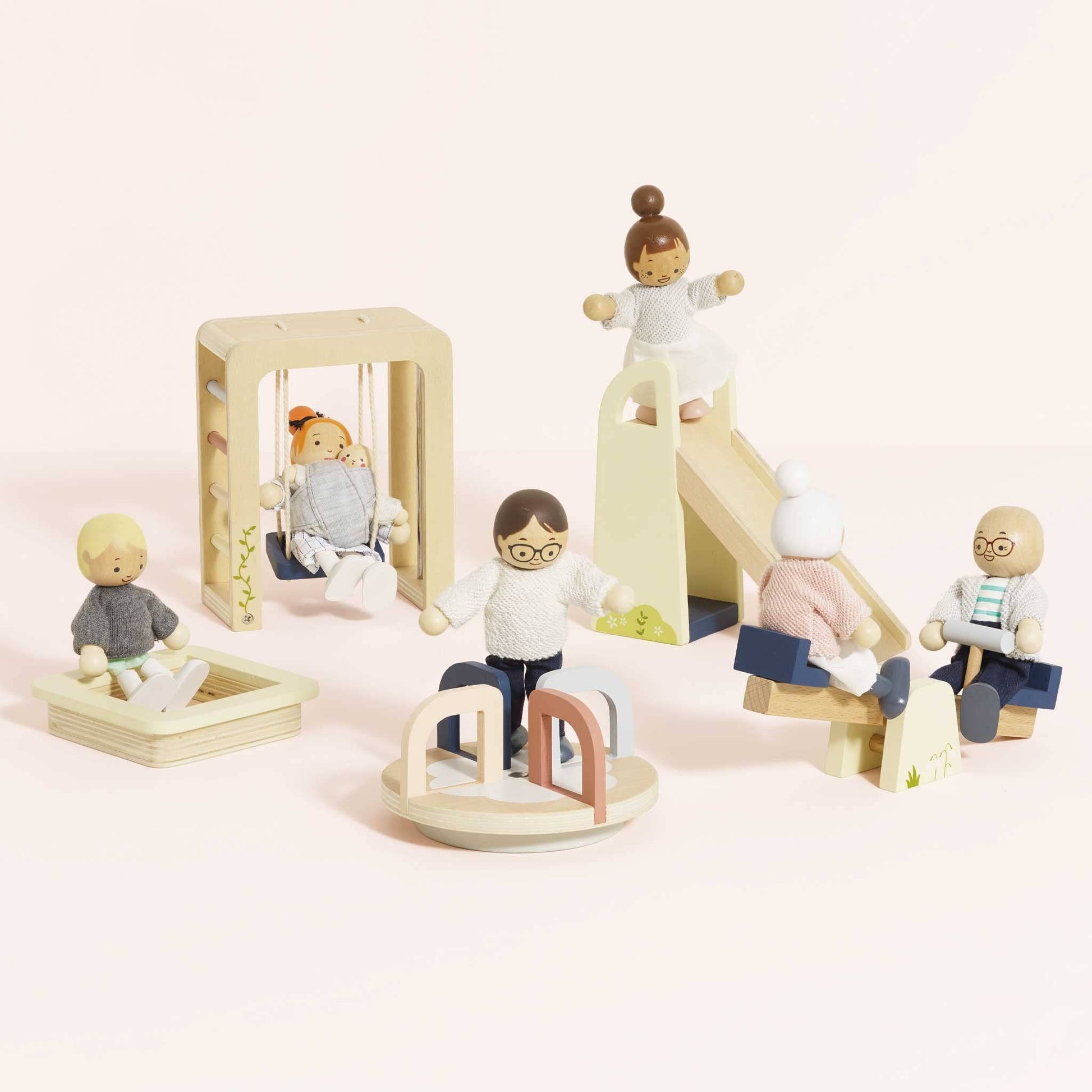 Le Toy Van Dolls House - Outdoor Play Furniture Set - Grace and Fox