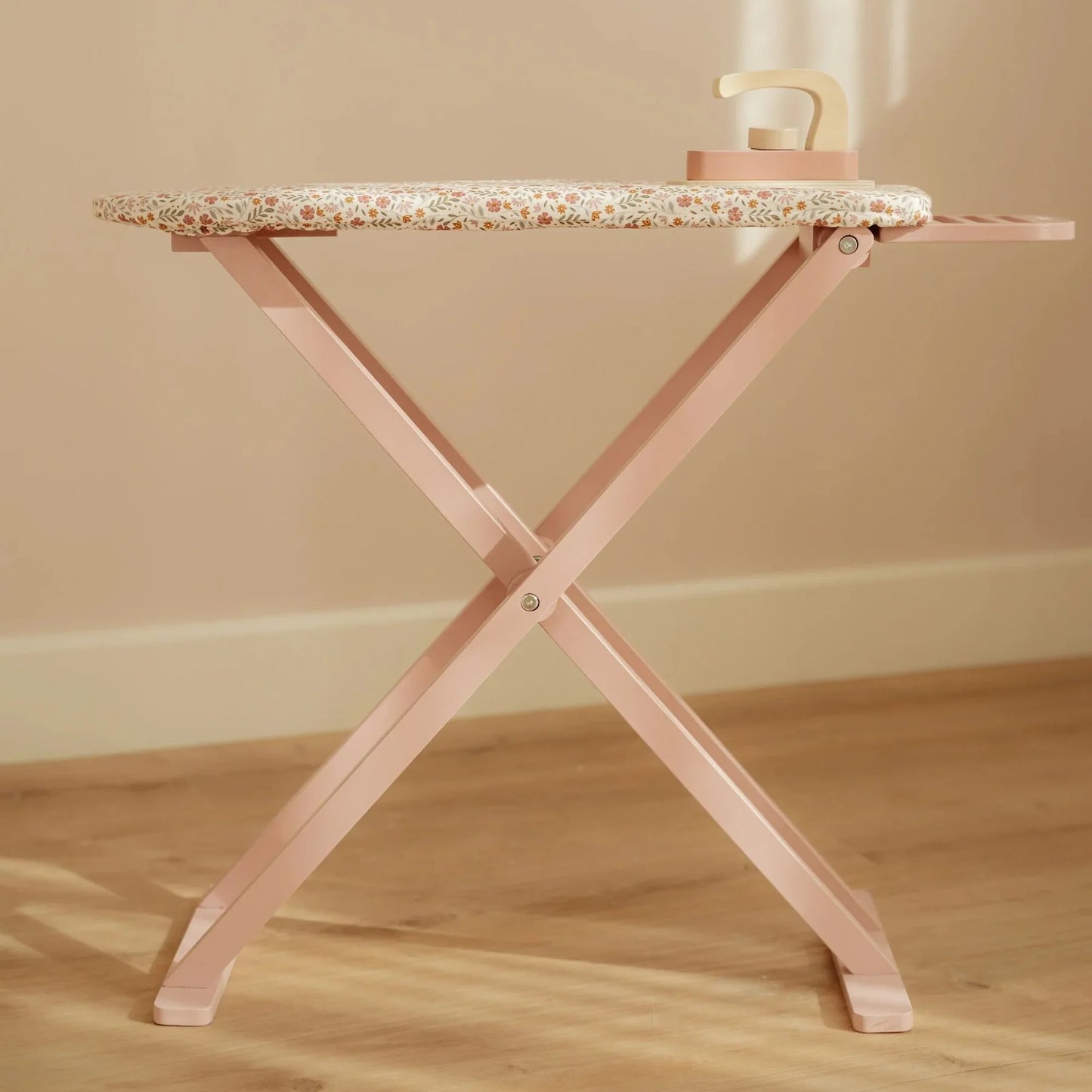 Little Dutch Ironing Board FSC