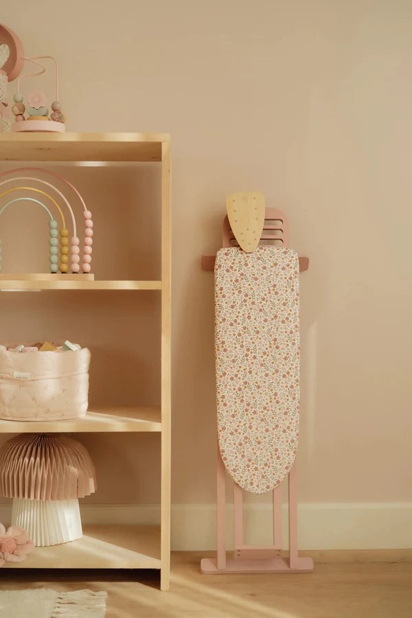 Little Dutch Ironing Board FSC