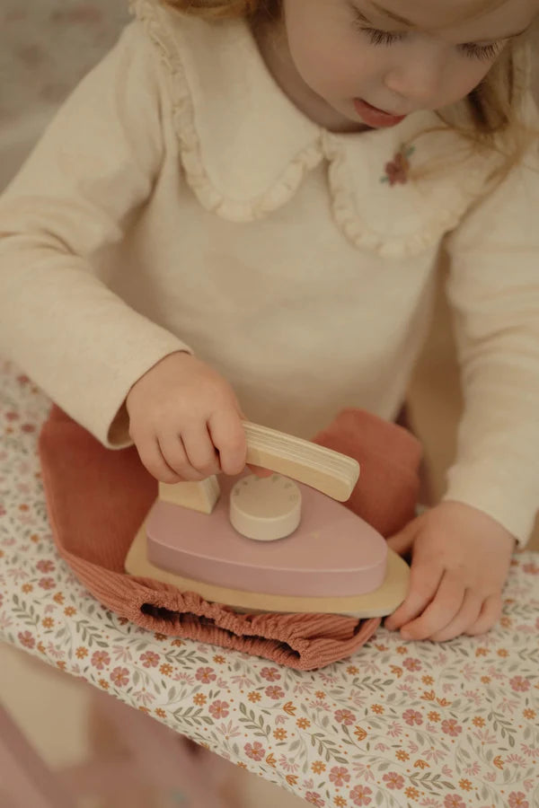 Little Dutch Ironing Board FSC