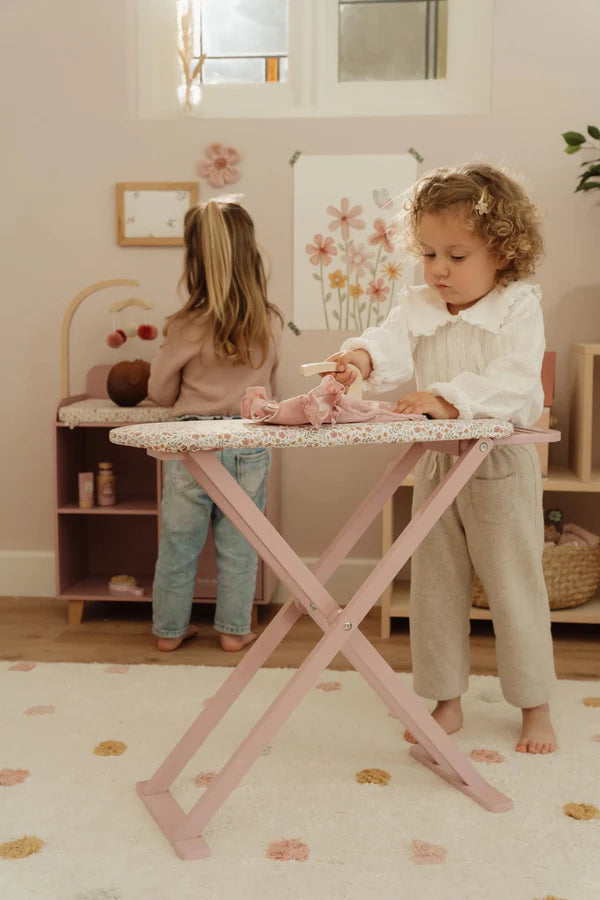 Little Dutch Ironing Board FSC