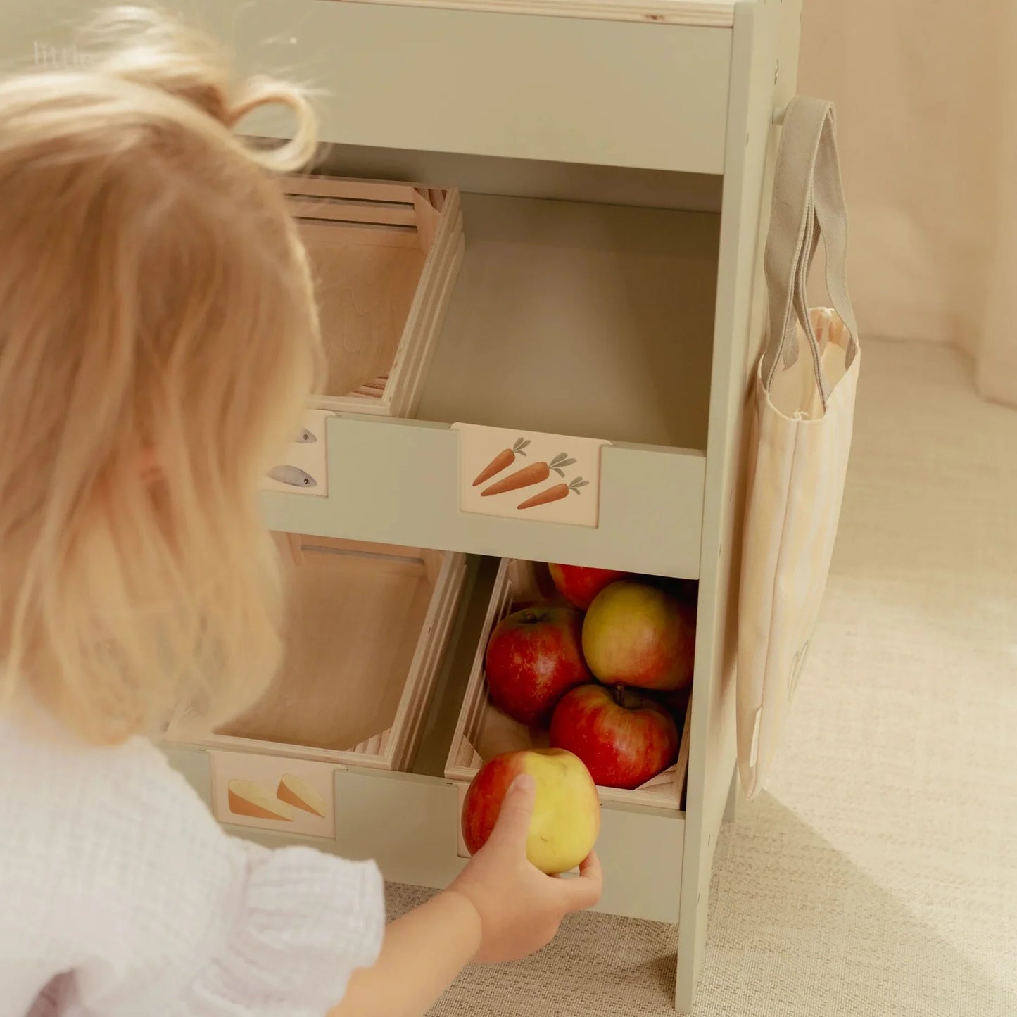 Little Dutch Wooden Market Stall & Cafe