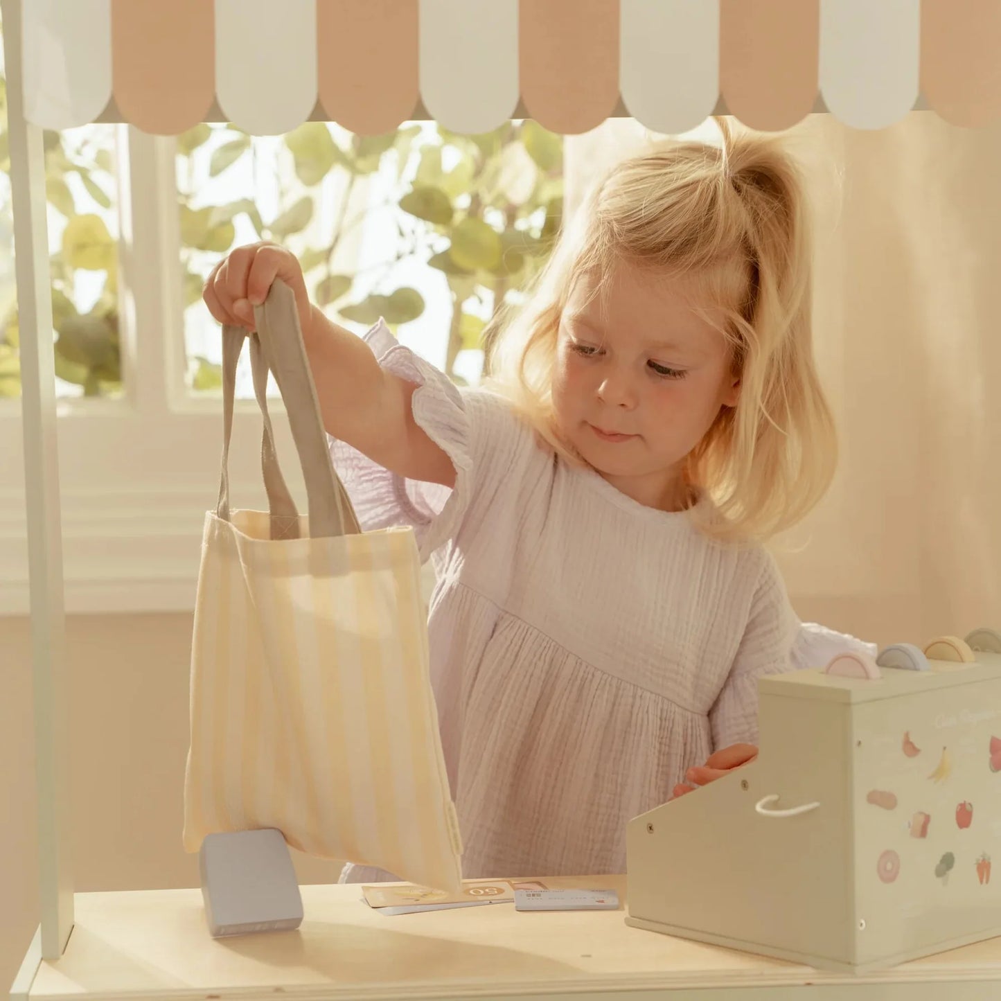 Little Dutch Wooden Market Stall & Cafe